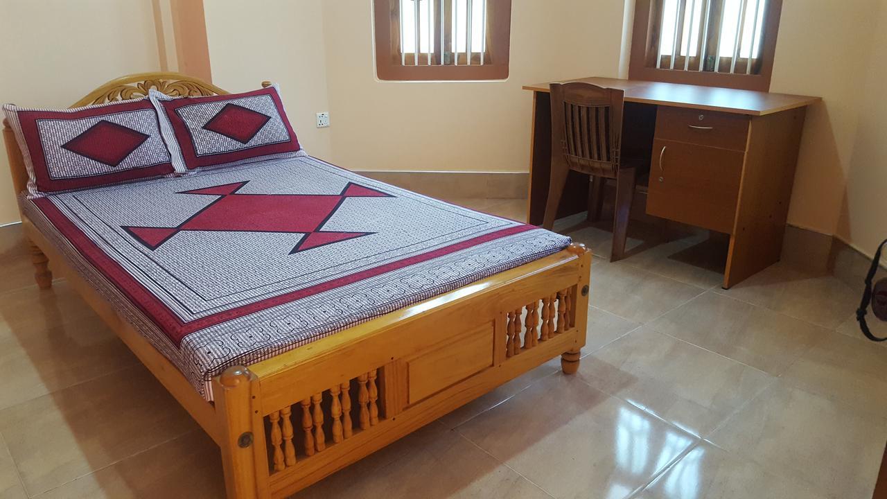 Point Pedro Tulip Guest Inn מראה חיצוני תמונה